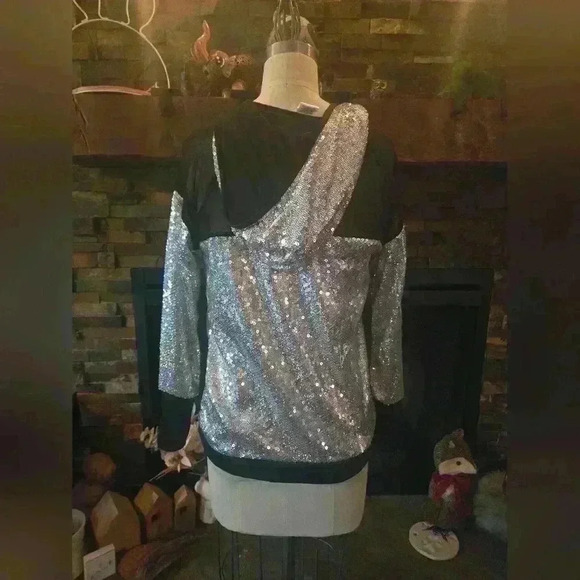 Sequin pullover hoodie - Picture 3 of 4